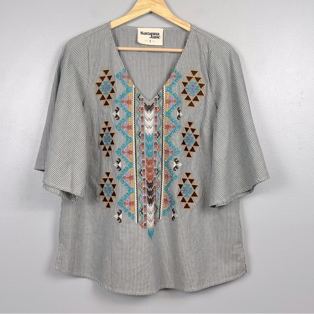 Savanna Jane blue striped embroidered boho flare sleeve v-neck top, small.
